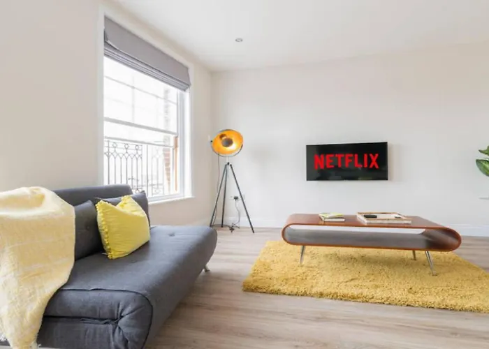 South Quay Penthouse - 2 Bed